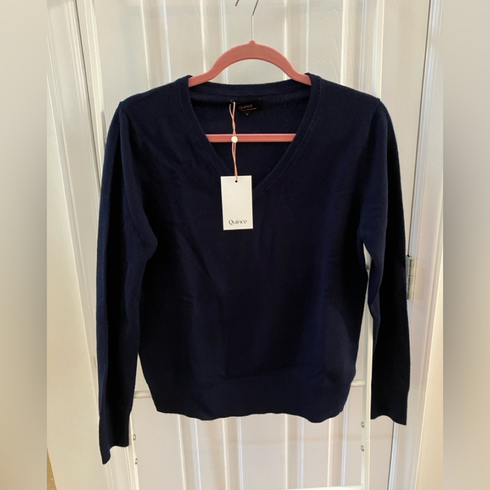 Brand New Quince Women's 100% Mongolian Cashmere Navy Sweater size Small S
